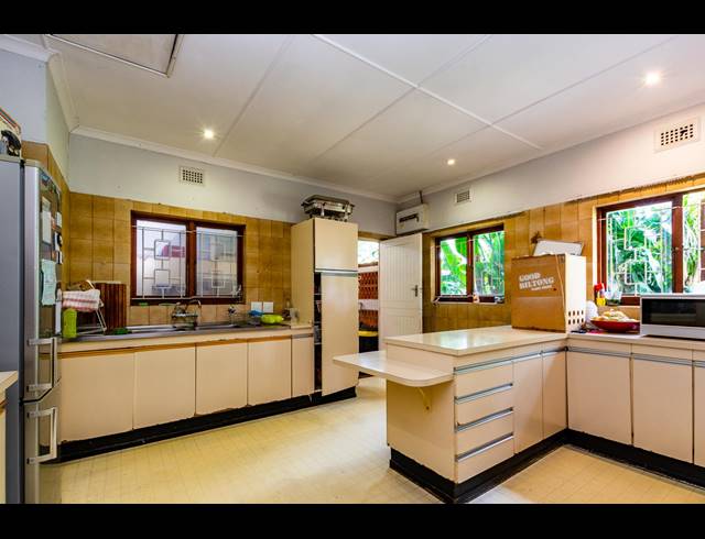 4 BEDROOM HOUSE FOR SALE IN DAWNCLIFFE